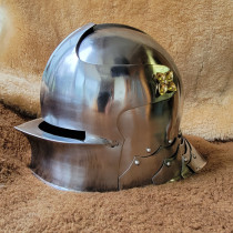-Spot-Medieval Four Leaf Gothic Helmets Long end Summer Helmets wearable COS Steel helmets 