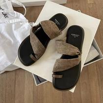 French niche BAO WEN slip-on slippers for womens summer wear fashionable design flat-soled open-toed beach vacation sandals