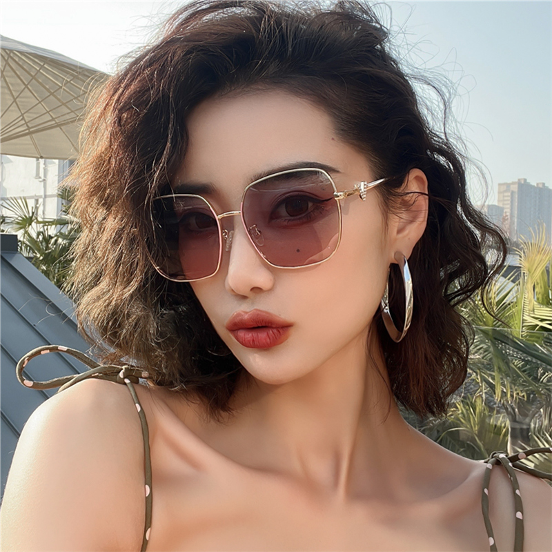 2022 new sunglasses female net red with the same driving polarized sunglasses ladies anti-UV big face thin
