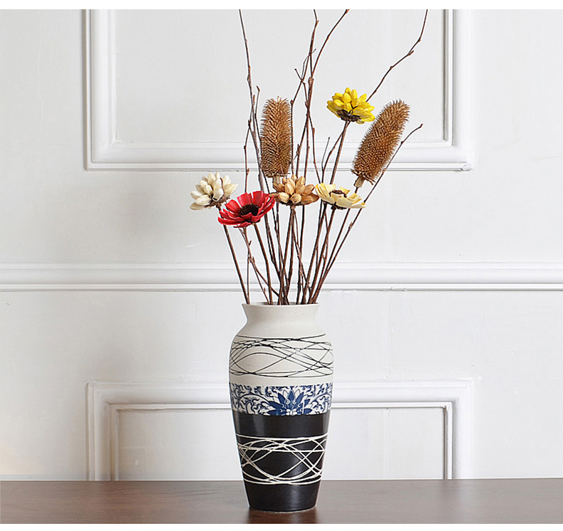 Jingdezhen ceramic dry flower vase household pottery furnishing articles I and contracted Europe type restoring ancient ways is the sitting room is decorated vase