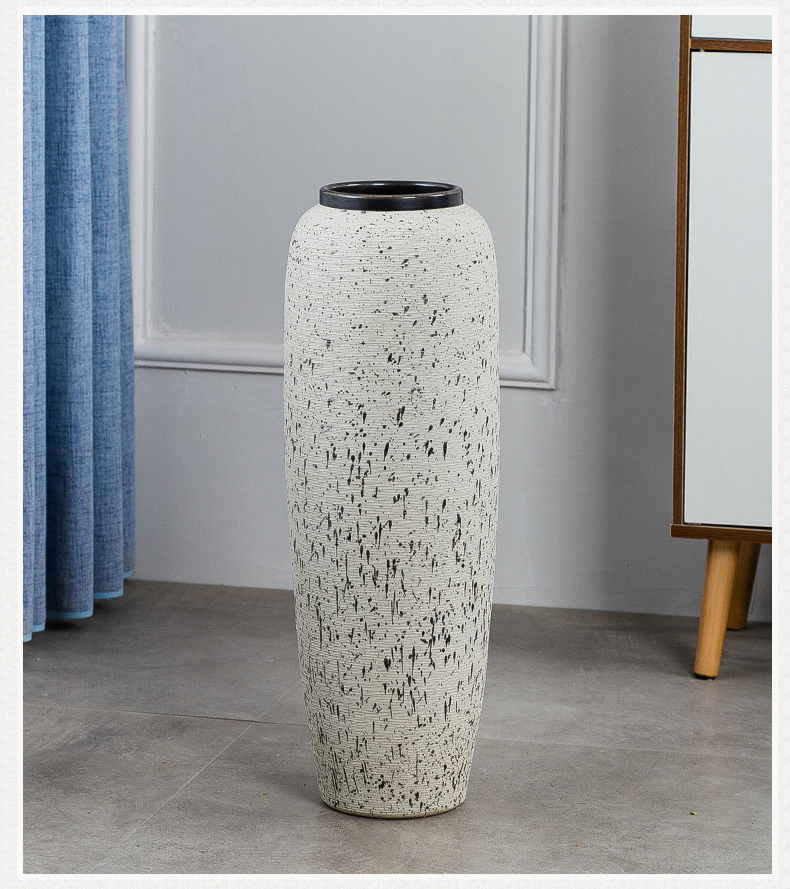 Landing a large ceramic vases, dried flower adornment place to live in the sitting room porch I and contracted Europe type creative flower arrangement