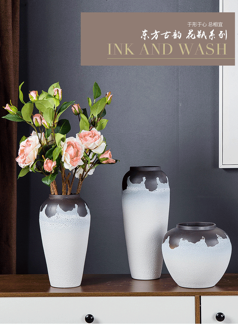 Jingdezhen ceramic vases, small pure and fresh and I household living room TV cabinet furnishing articles furnishing articles wine porch decoration