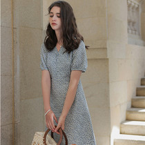  2021 new French retro V-neck puff sleeve cotton lace-up blue floral dress female summer mid-length