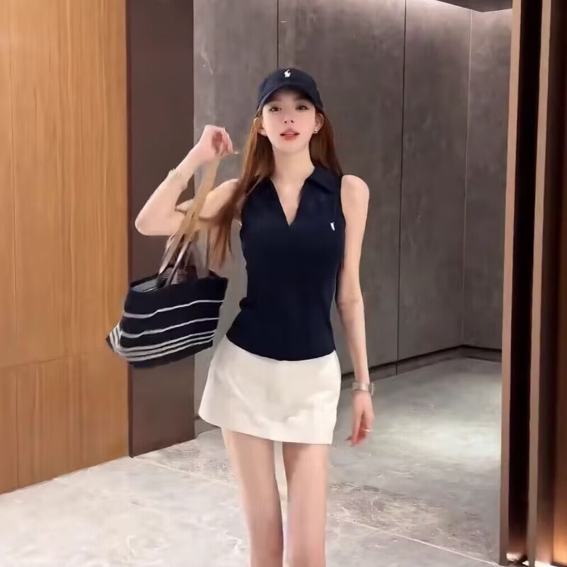 2025 Summer Blue Sleeveless Top with Embroidered Pattern, Versatile Polo Collar Top, Slim-Fit Sleeveless Shirt