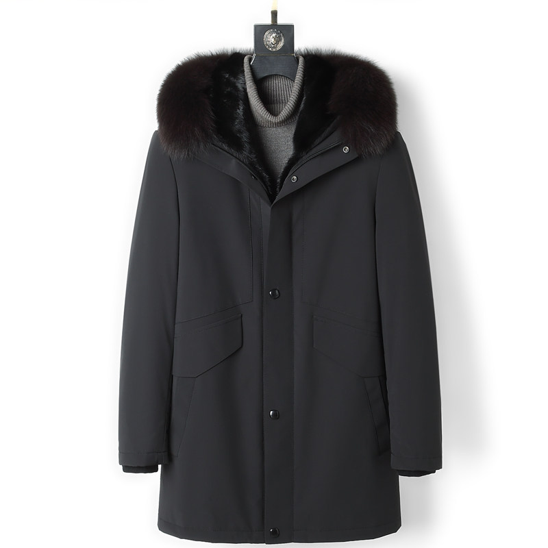 Park overcomes the middle and elderly black coat winter of man's long mink coat fur