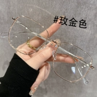 Розовый золотой цвет