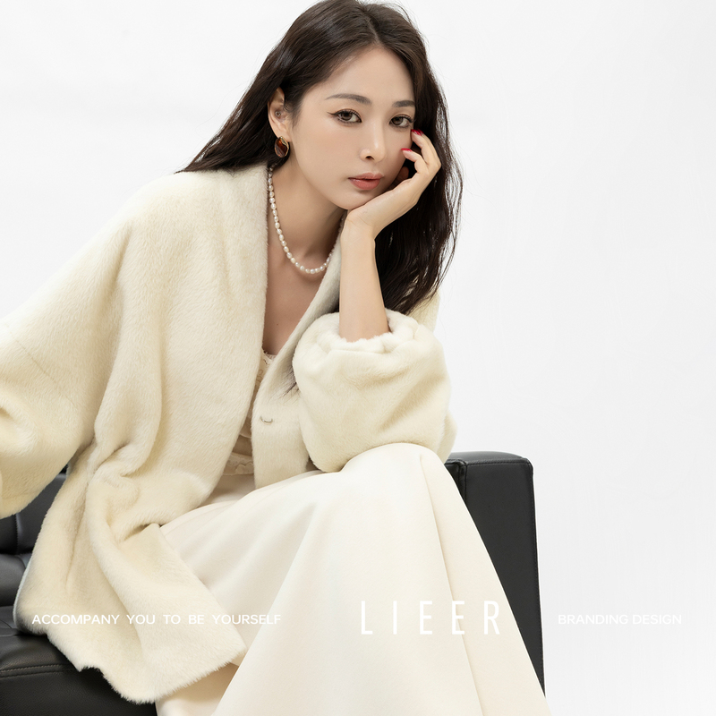 Lieer's "Royal Baby Camel Coat" Is the Soft Gold of the Coat World! 100% Royal Baby Camel Ultra-Luxury Coat