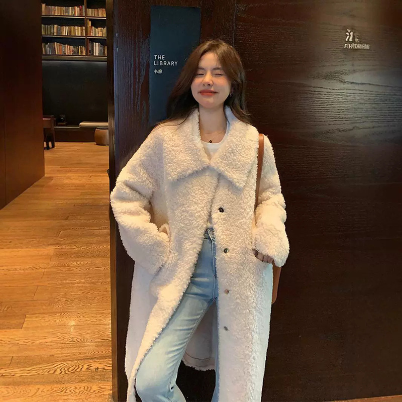 2025 Winter New Style Large Lapel Lamb Fur Coat Women's Mid-Length Fur Integrated Loose Full Wool Coat