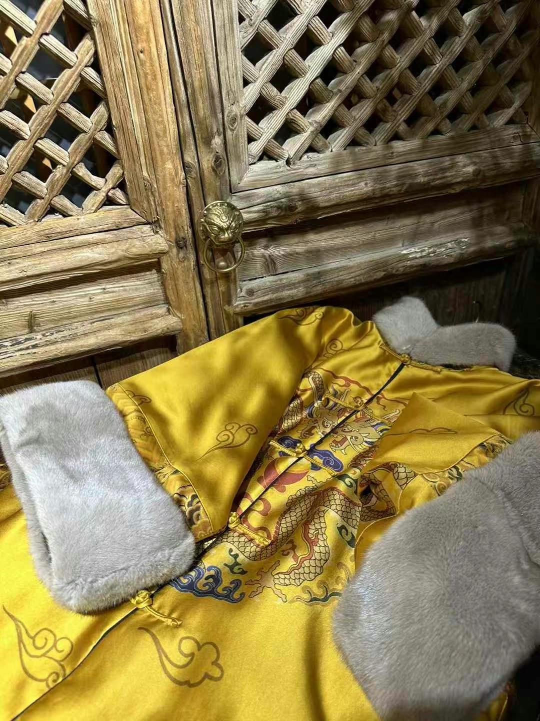 秋冬必备！汉云国风高品质系列新中式重工刺绣对襟袍子，穿上就是行走的艺术品！-大码棉服-淘宝好物网