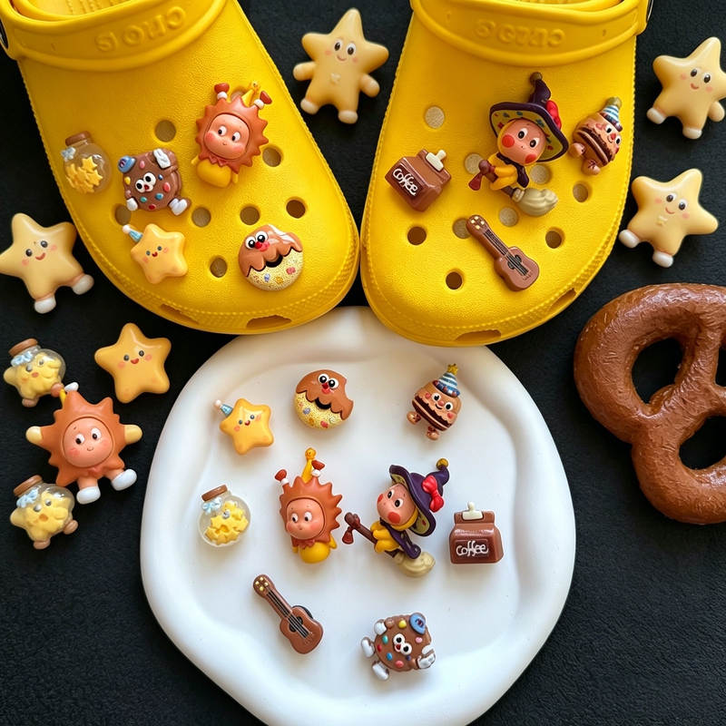 Original Crocs Shoe Accessories Cartoon Bubble Mart Star Man Shoe Charms Detachable Decorations DIY Accessories Crocs