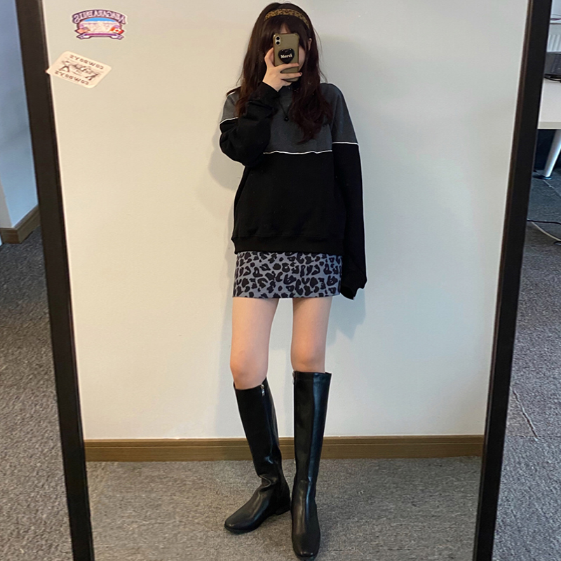 2022 Early spring new female light ripeness fashion Fashion Temperament Van's sister Fried Street Jersey Skirt Two-piece Suit