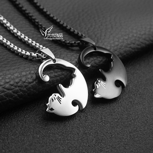 Couple necklace combined cat black and white cat love cat clavicle chain student Korean version literary and artistic small fresh best friend pendant