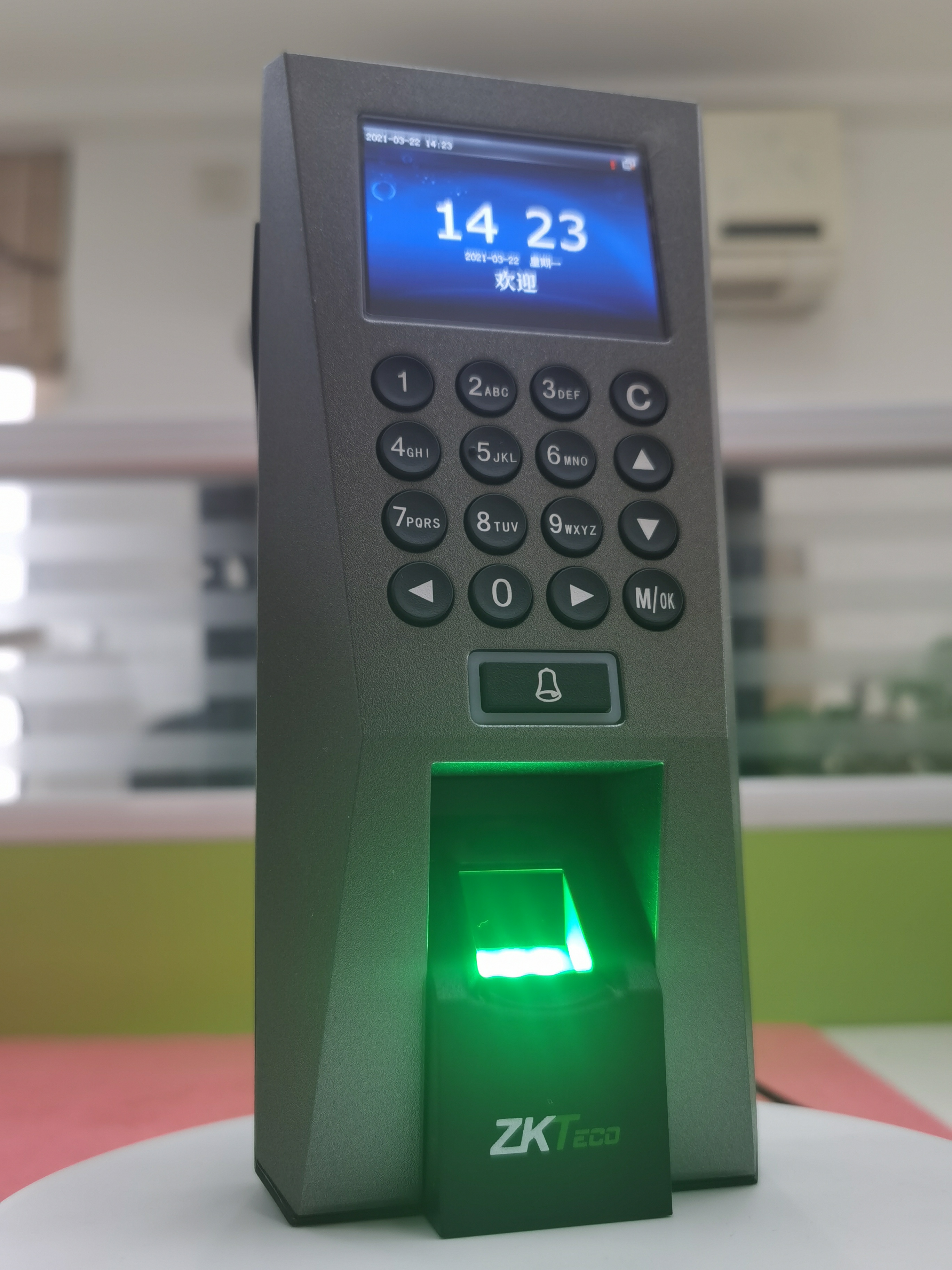 Entropy-based control of new F18 fingerprint password attendance access control All with Internet U disc Download customizable swipe