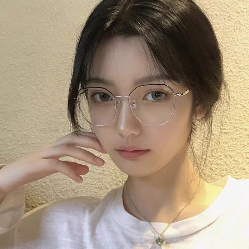 Ultra-light silver anti-blue light anti-radiation myopia glasses female can be matched with a degree of Su Yan artifact round face large frame small face
