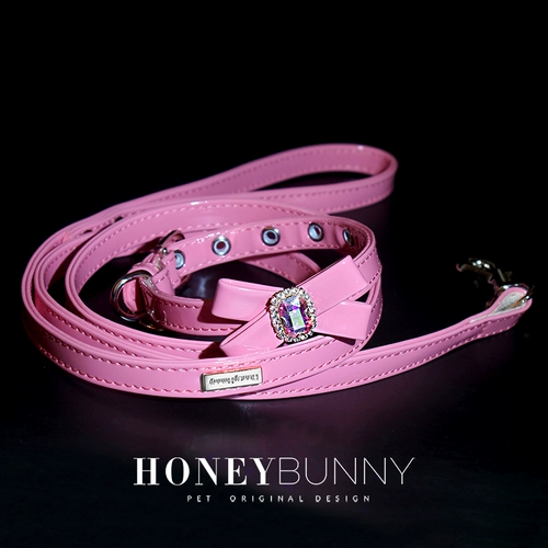 Медовая кожа с ярко -кожей кольцо с бабочкой, кольцо, собака веревка, питомец, ходящая собака веревка кольца кольцо собаки цепь