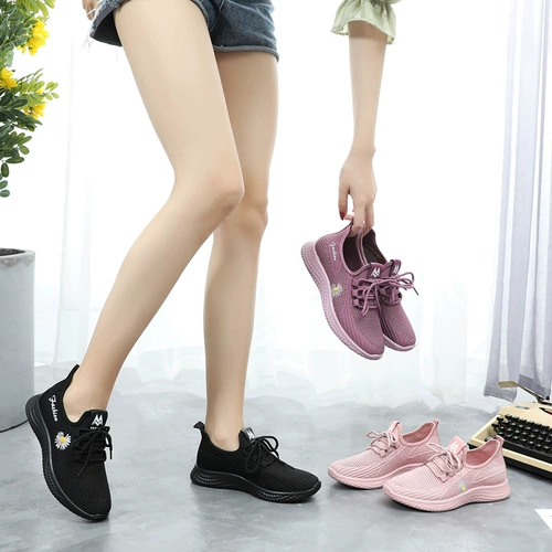 Летние слипоны, спортивная обувь, туфли для матери, обувь для ходьбы для отдыха, мягкая подошва