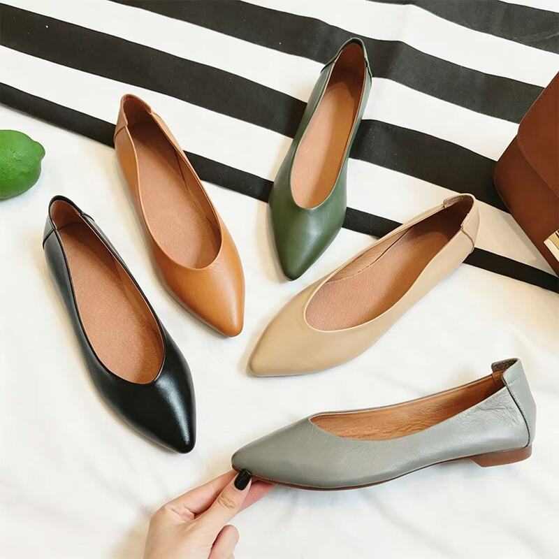 2025 Spring/Summer New Large Size Shallow Mouth Single Shoes Soft Genuine Leather Pointed Toe Flat Versatile Cowhide Women's Shoes Granny Shoes 2025 Spring/Summer New Large Size Shallow Mouth Single Shoes Soft Genuine Leather Pointed Toe Flat Versatile Cowhide Women's Shoes Granny Shoes