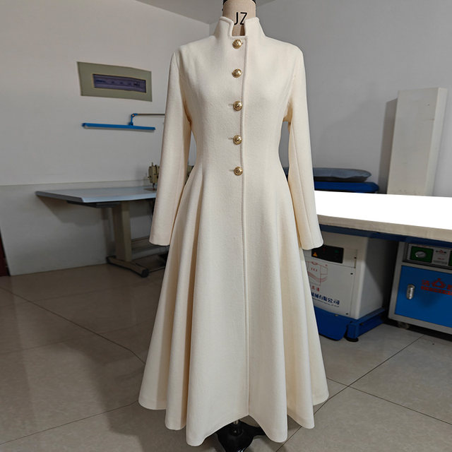 Thick umbrella hem cashmere coat with waistband lining, warm long black and white camel high-end woolen coat, winter new style for women