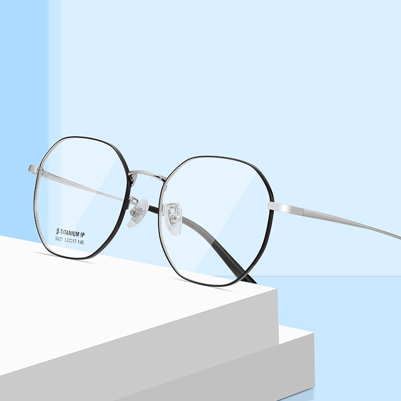 Pure titanium Eye frames Men and women Height Myopia Glasses Ultra Light Small Faces Can Be Matched With Small Frames Students Retro Round Frames