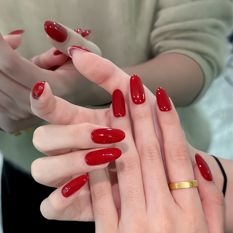Purely Handmade Almond-Shaped Solid Color Bright Red True Red Complexion-Enhancing Sexy New Year Bride Nail Patches