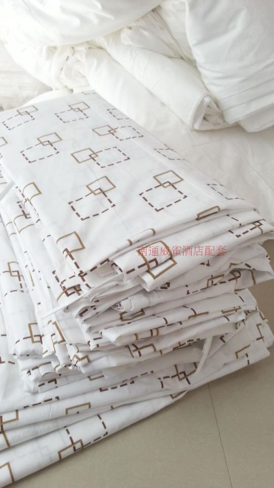 Khách sạn Kích thước khách sạn sash cotton trắng chăn bông cotton polyester chăn ga gối đệm màu hồng
