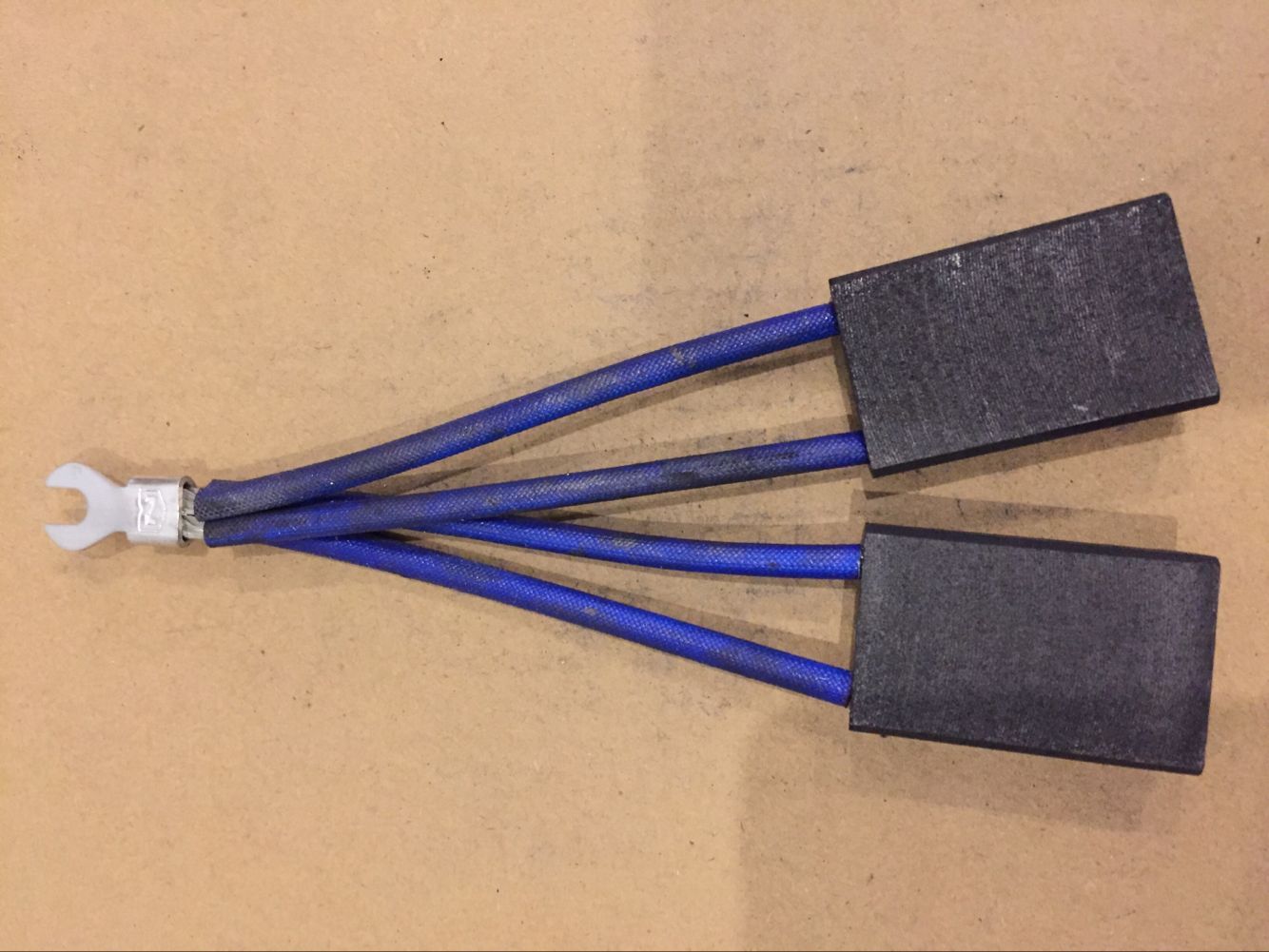 Imported motor carbon brush 2 (16X20X30) MM DC motor brush 2 (16*20*30) MM