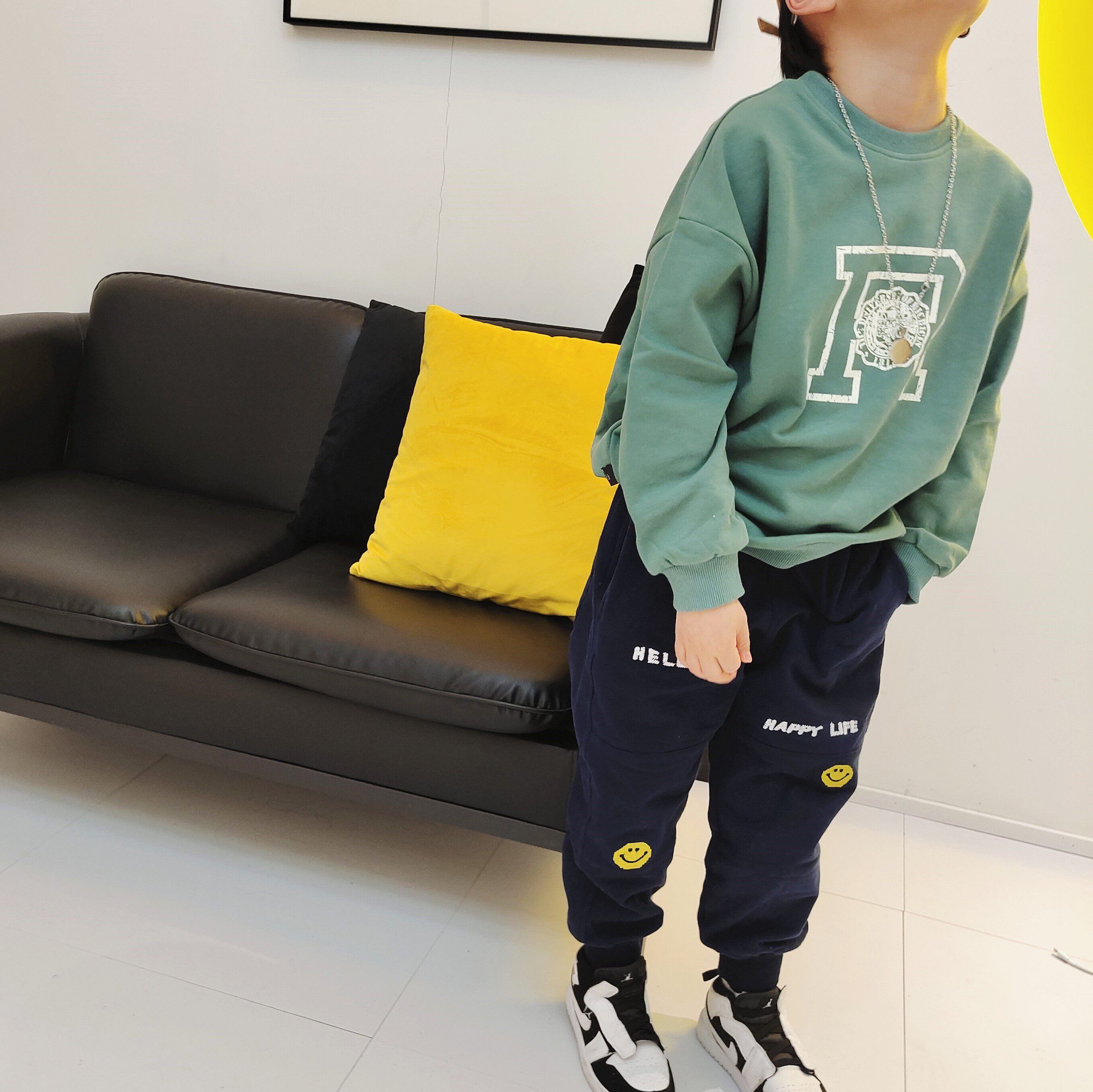 Boy's new spring baby retro necropolis in Korean version Children's loose handsome children Long sleeves Tide for children