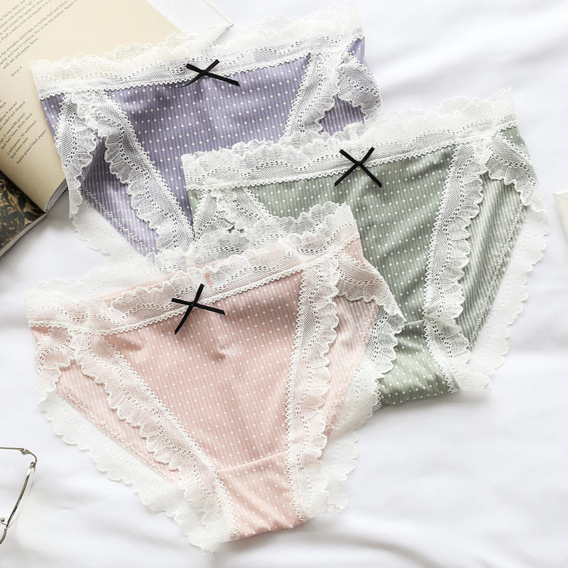 Panties Girl Ice Girl Girl Cute Day Style Lace Lace Lace sweet and slim slim silk slip No marks in low waist triangular trousers