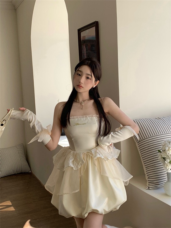 Wedding dress, small princess costume, golden bra top, french style, with embroidery, drawstring