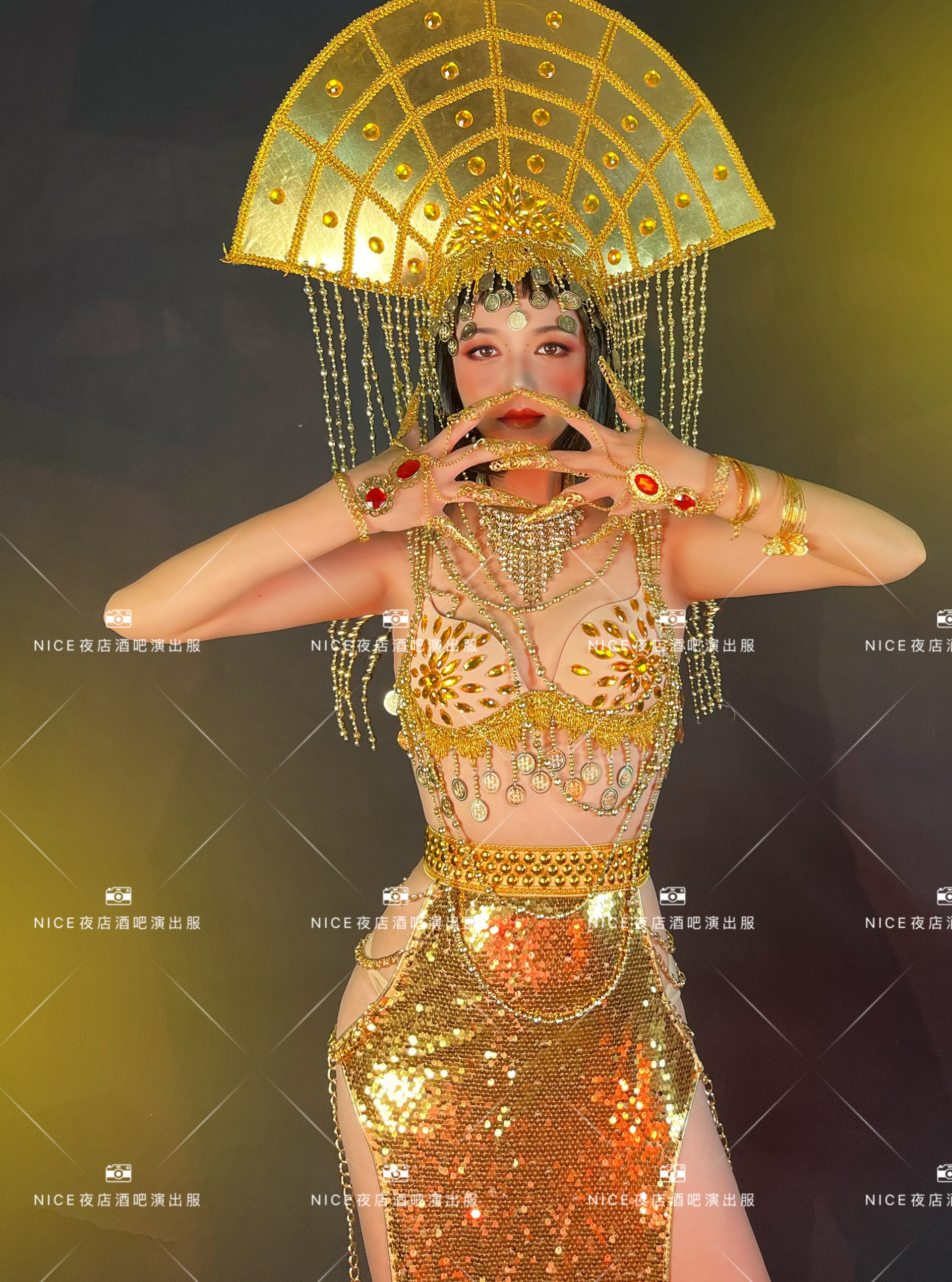 520情人节酒吧派对必备！宫廷复古花朵流苏钻演出服，美翻全场✨