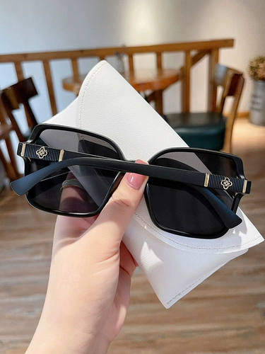 Модные белые солнцезащитные очки на солнечной энергии, защита от ультрафиолета, в корейском стиле, по фигуре