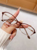 Fashionable Women's High-End Luxury Style Oval-Shaped Eyeglass Frames Can Be Fitted with Prescription Lenses, Ultra-Light Frames That Make the Face Appear Smaller