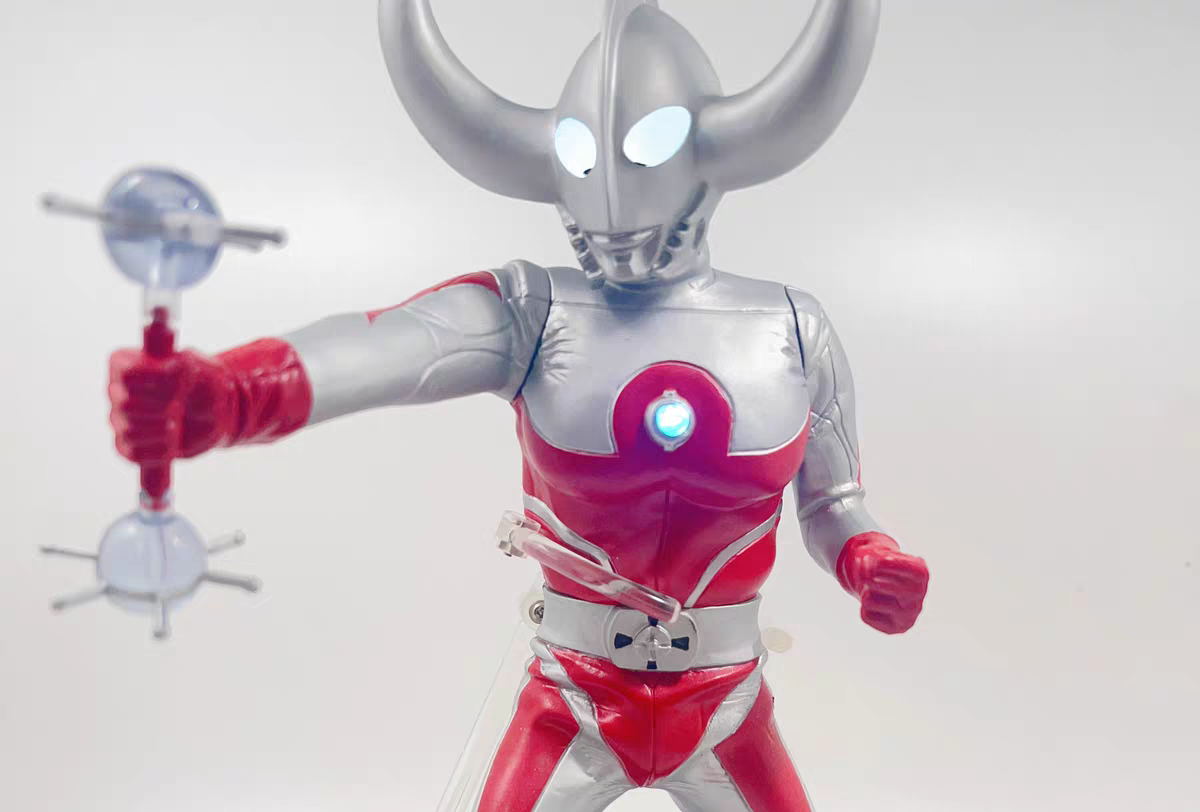 Ace первого поколения Ultraseven светится, Jack Zoffi семерых братьев Tyroseven игрушечная детская модель