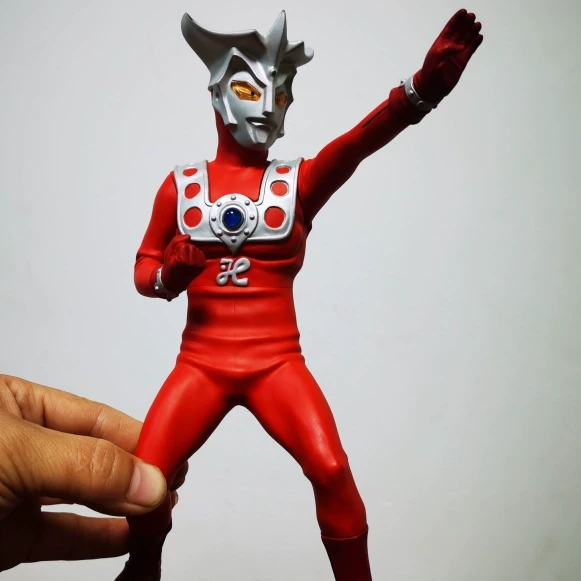 Ace первого поколения Ultraseven светится, Jack Zoffi семерых братьев Tyroseven игрушечная детская модель