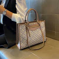 Серо -коричневый