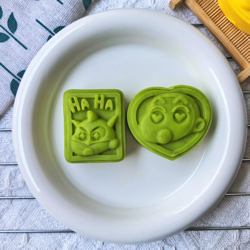 Cute Crayon Shin-Chan Pastry Mold