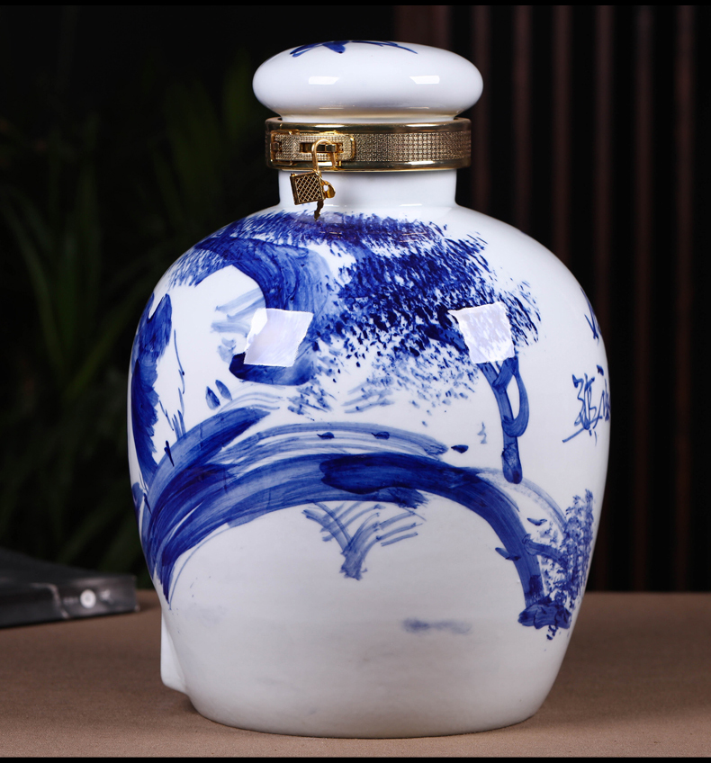 Hand - made mercifully of blue and white porcelain bottle 10 jins 30 jins 50 pounds with leading domestic sealed jar up sect wine jar