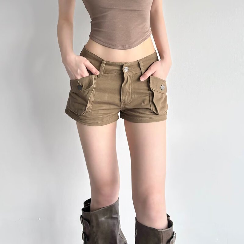 American Retro Hot Girl Khaki Denim Ultra-Short Shorts for Women, Summer Petite Workwear Straight Shorts, Low-Waist Hot Pants American Retro Hot Girl Khaki Denim Ultra-Short Shorts for Women, Summer Petite Workwear Straight Shorts, Low-Waist Hot Pants