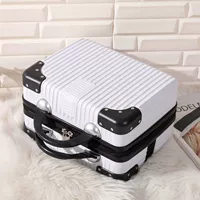 Белый [замороженный угол булочки]