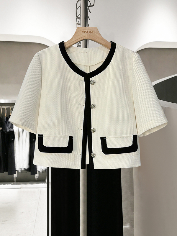 White 2026 Summer New Arrival, High-End and Super Stylish Jacket for Petite Women, Trendy and Eye-Catching, Chanel-Style Blazer