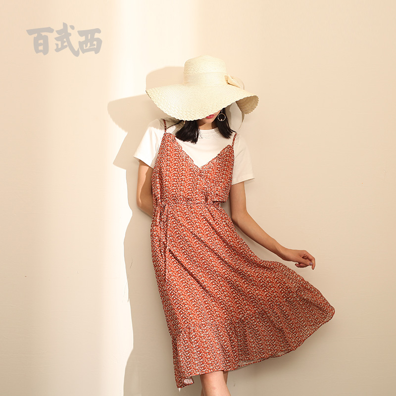 百武西2017夏季女装新品碎花V领吊带飘逸连衣裙文艺通勤长裙T7590