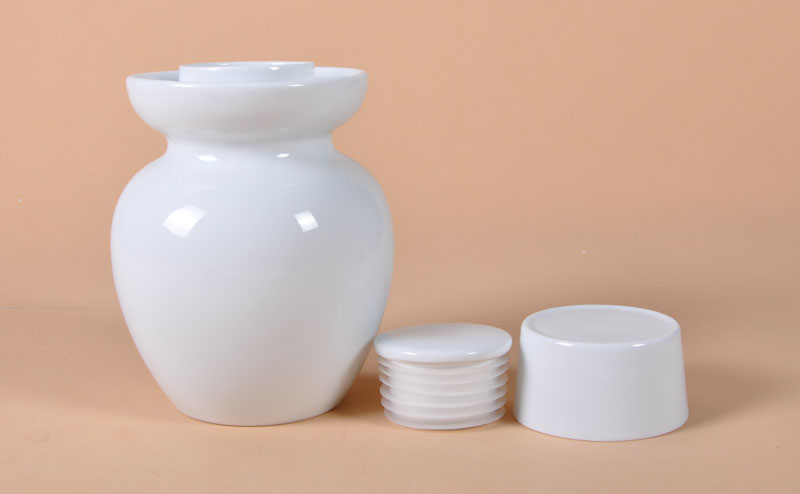 Pure white kimchi high white clay white glazed ceramic seal tank multi - function kimchi small size
