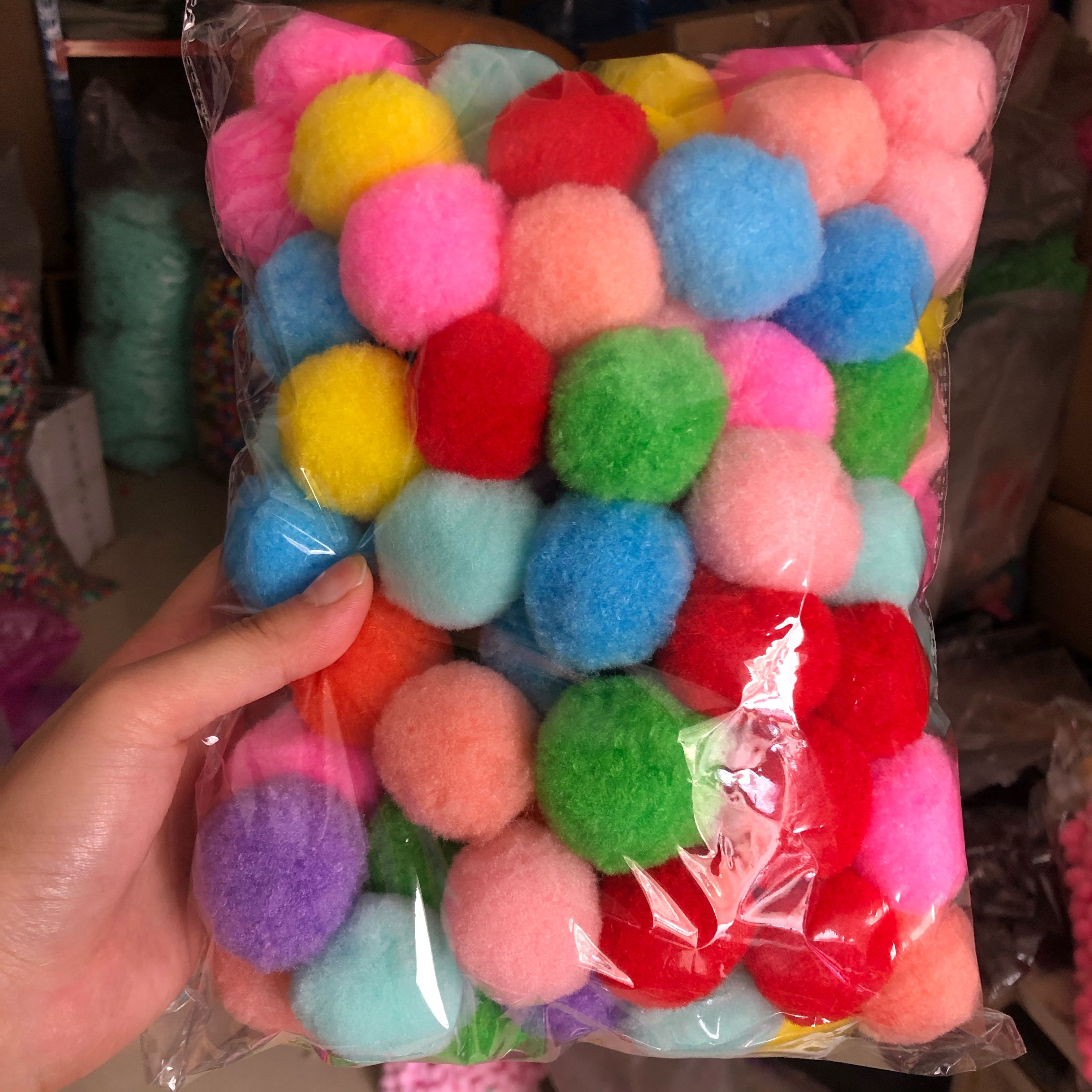 4cm diameter fur ball DIY handmade material color plush ball fur ball DIY children's puzzle material kindergarten
