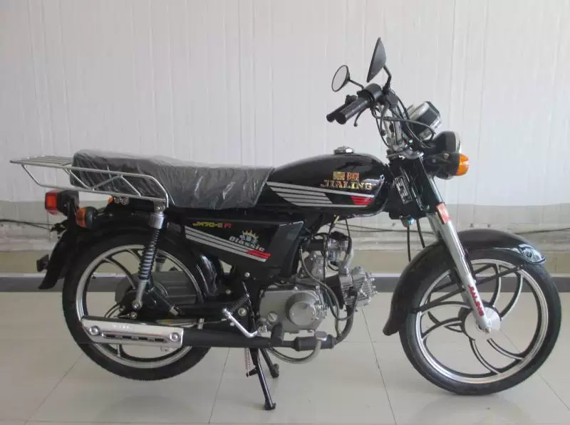 Мотоцикл Chongqing Jialing 70CC JH70-E экономичный король ретро с большим топливным баком национальный стандарт IV EFI комплектный мотоцикл