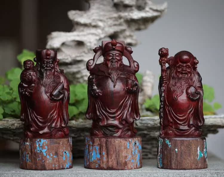 Indian leaf-leaf sandalwood tour Fluxing Samsung luxury piece of red wood carved wood carved life gift old man