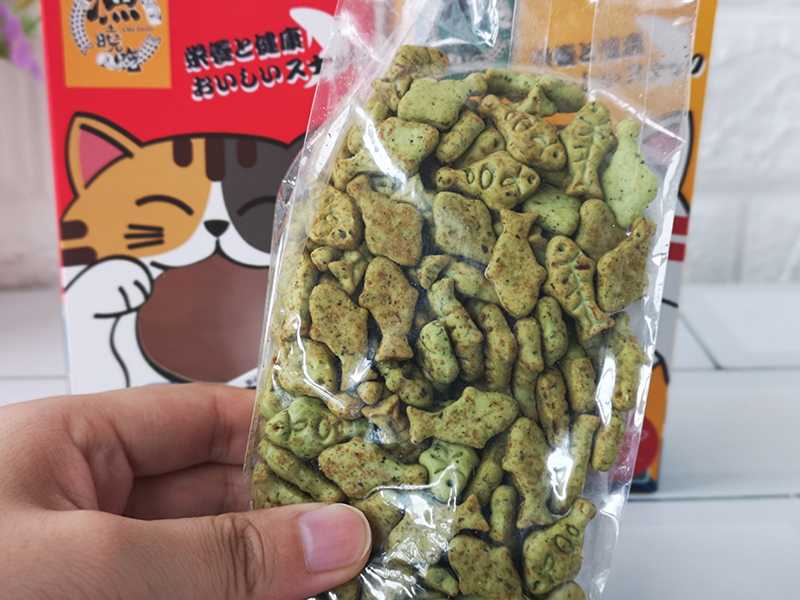 Malt Bear Yuji Yuxiao Ăn cá nhỏ Bánh quy mèo Snacks Catnip Bánh quy Molar Cleansing Fish Khô 90g - Đồ ăn nhẹ cho mèo đồ ăn vặt cho mèo