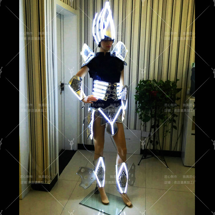 2015-liter version of the new overbearing opening male and female universal keel multi-flash LED luminous acting out of effect