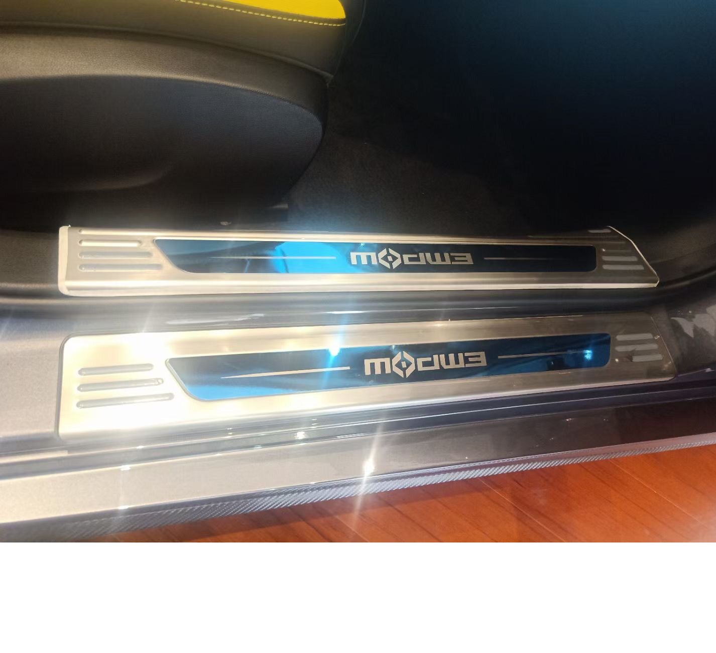 Suitable for the transfer of the rear protective plate of the Qi Shadow Leopard special stainless steel internal and external pedal threshold bar trunk decoration piece