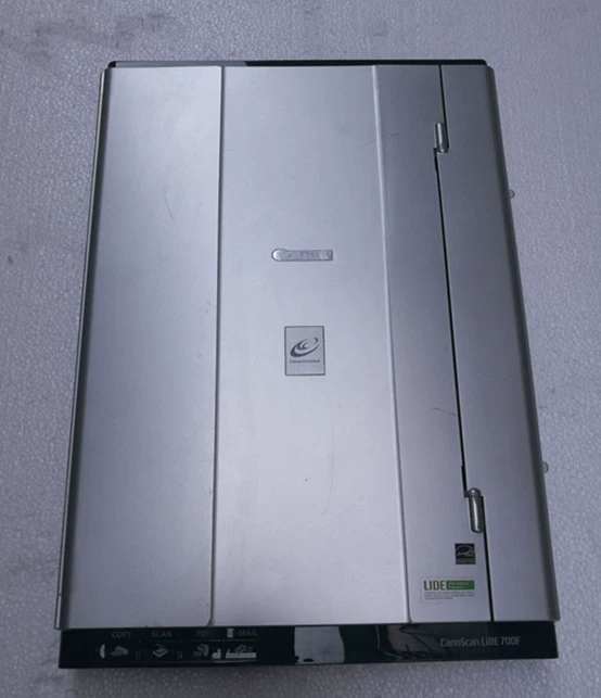 Canon LiDE 700F A4 Máy tính bảng HD Ảnh màu nước Thêu USB Powered Portable Scanner - Máy quét máy scan mini