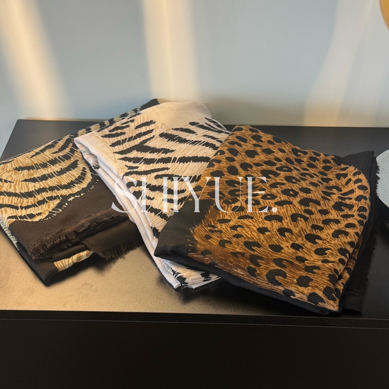 Silk Leopard. Light Luxury Old Money Style Long Air Conditioning Shawl, Sun Protection Scarf